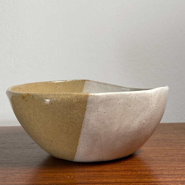 Two-tone bowl